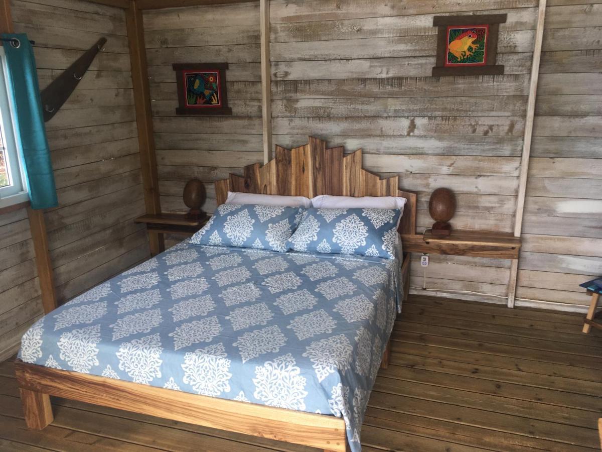 El Toucan Loco Floating Lodges Tierra Oscura Exterior photo