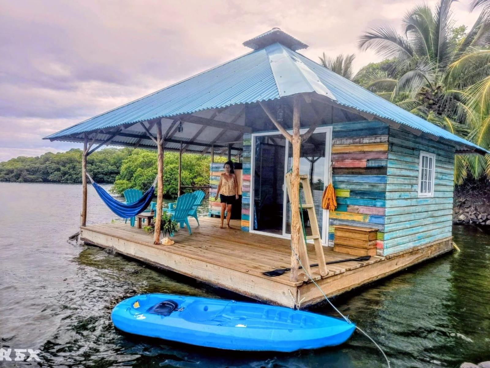 El Toucan Loco Floating Lodges Tierra Oscura Exterior photo