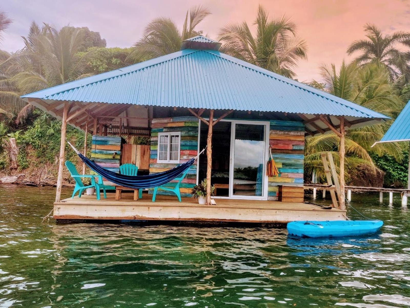 El Toucan Loco Floating Lodges Tierra Oscura Exterior photo