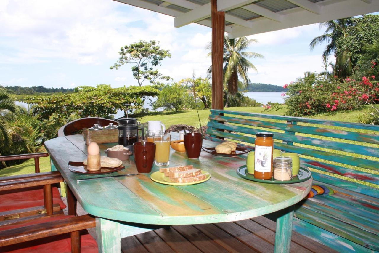 El Toucan Loco Floating Lodges Tierra Oscura Exterior photo